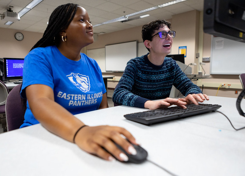 Hands-On Experience, Biological Sciences students at EIU